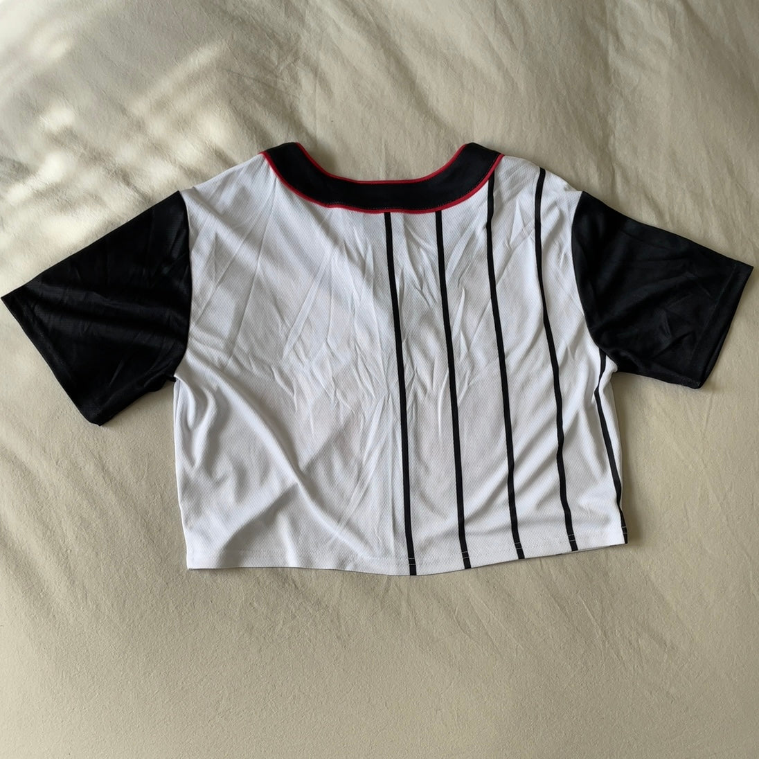 PEANUTS WOMEN'S CROPPED BASEBALL JERSEY [M]